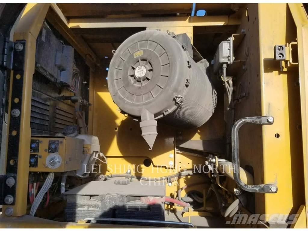 CAT 336D2 Bageri guseničari