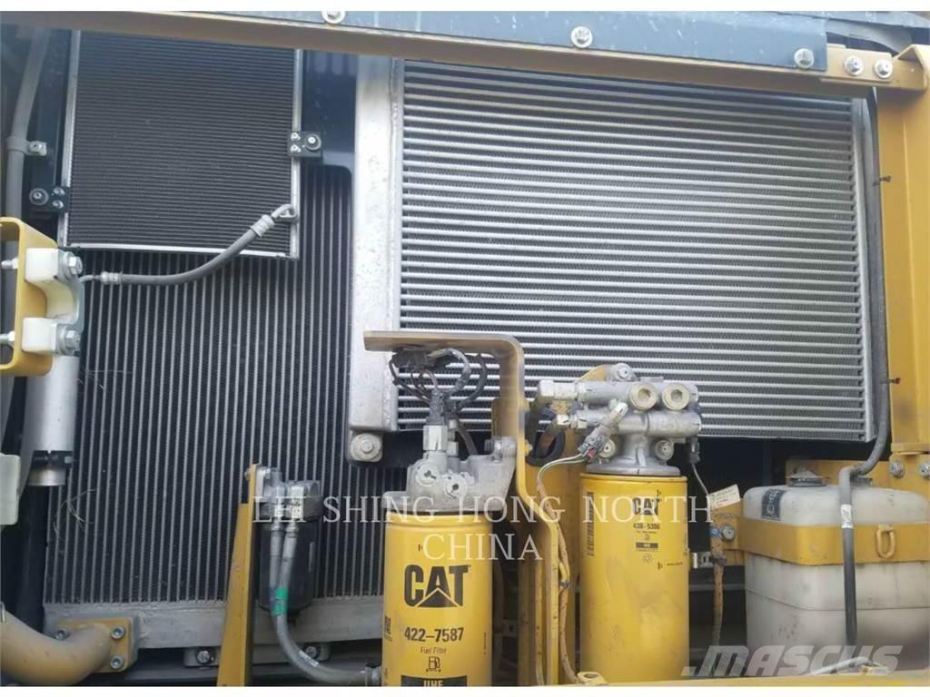 CAT 336D2 Bageri guseničari