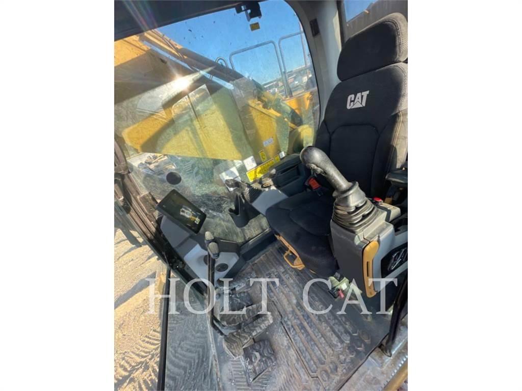 CAT 352 11 Bageri guseničari
