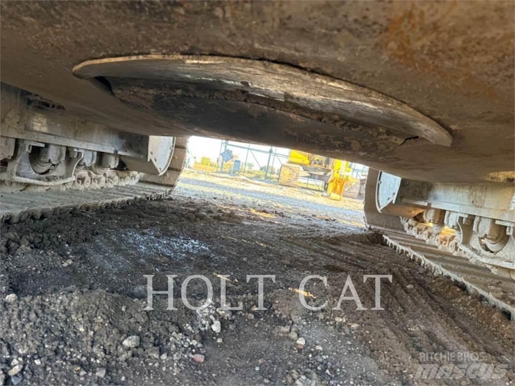 CAT 352 11 Bageri guseničari
