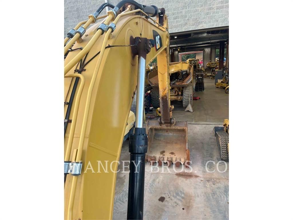 CAT 352F Bageri guseničari