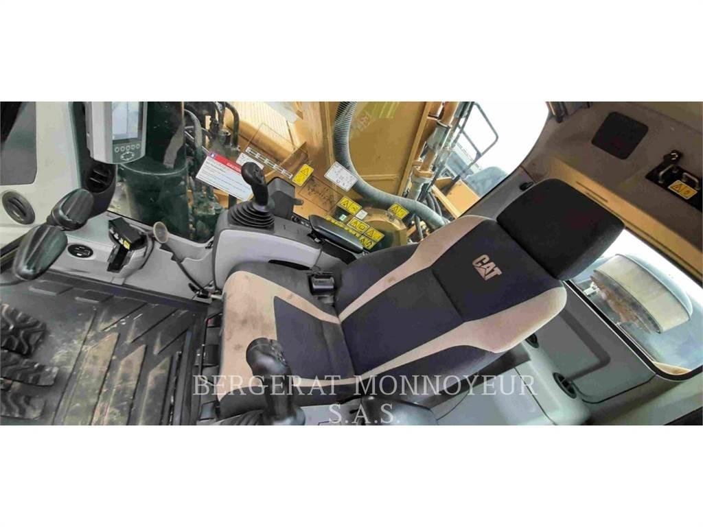 CAT 352F Bageri guseničari