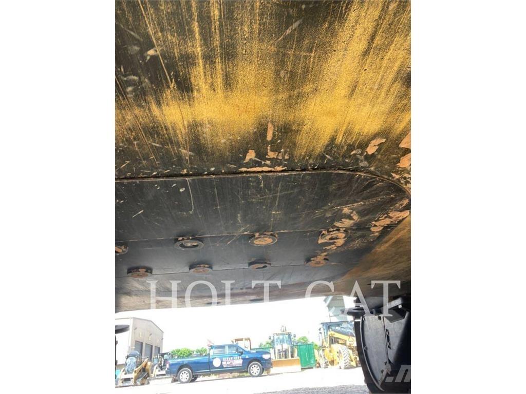 CAT 374 Bageri guseničari