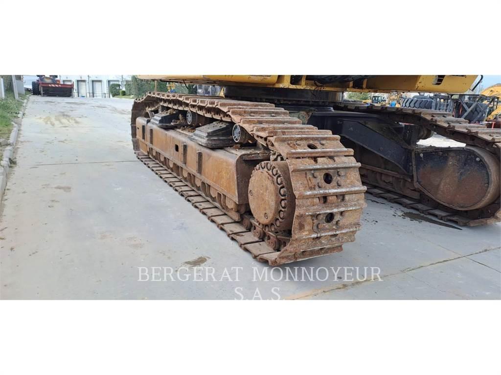 CAT 374D Bageri guseničari