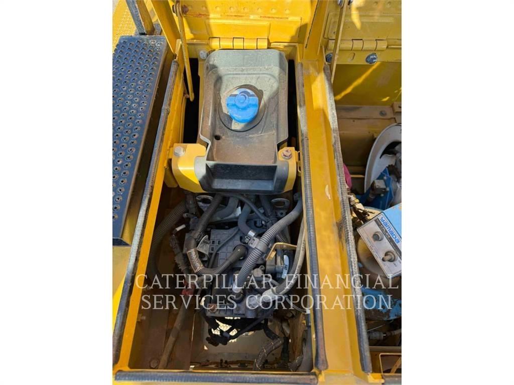 CAT 390FL Bageri guseničari