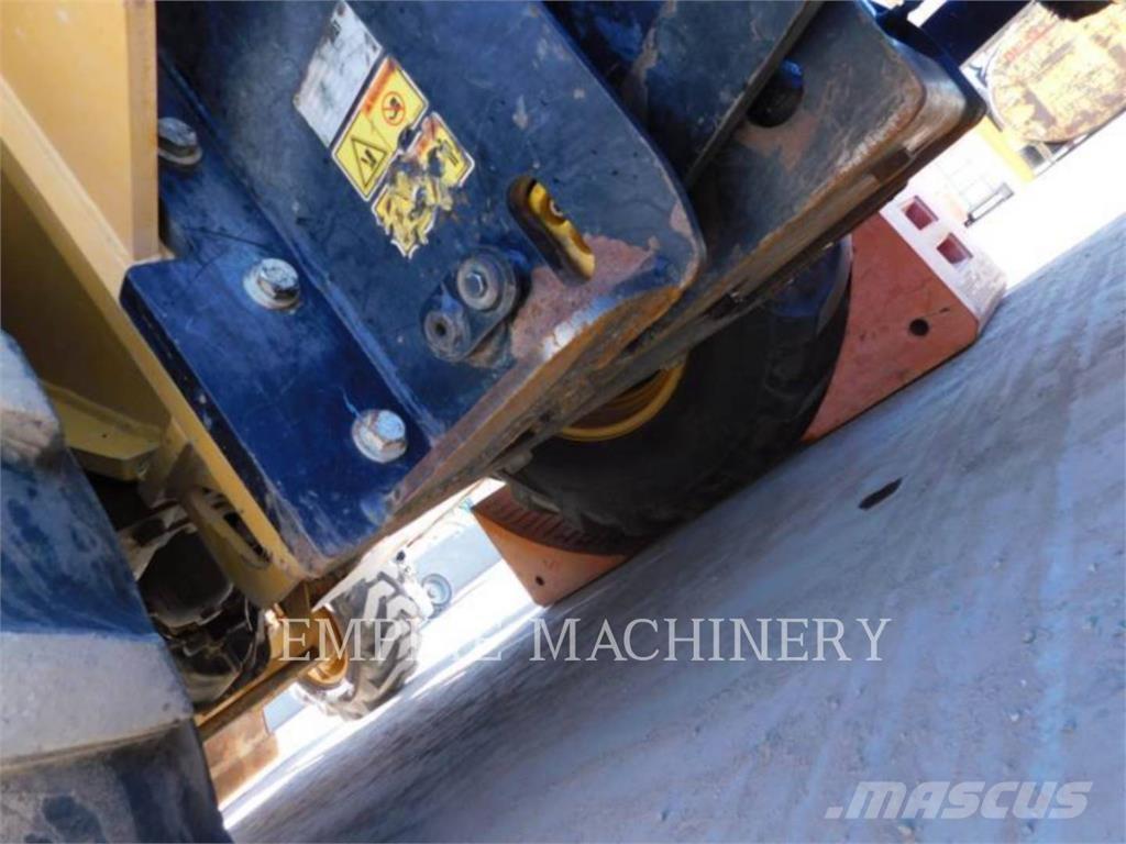 CAT 415F2 IL Utovarivači na točkove