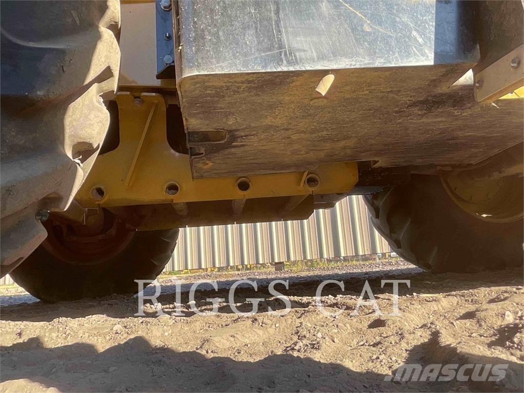 CAT 420 4AEM Rovokopači