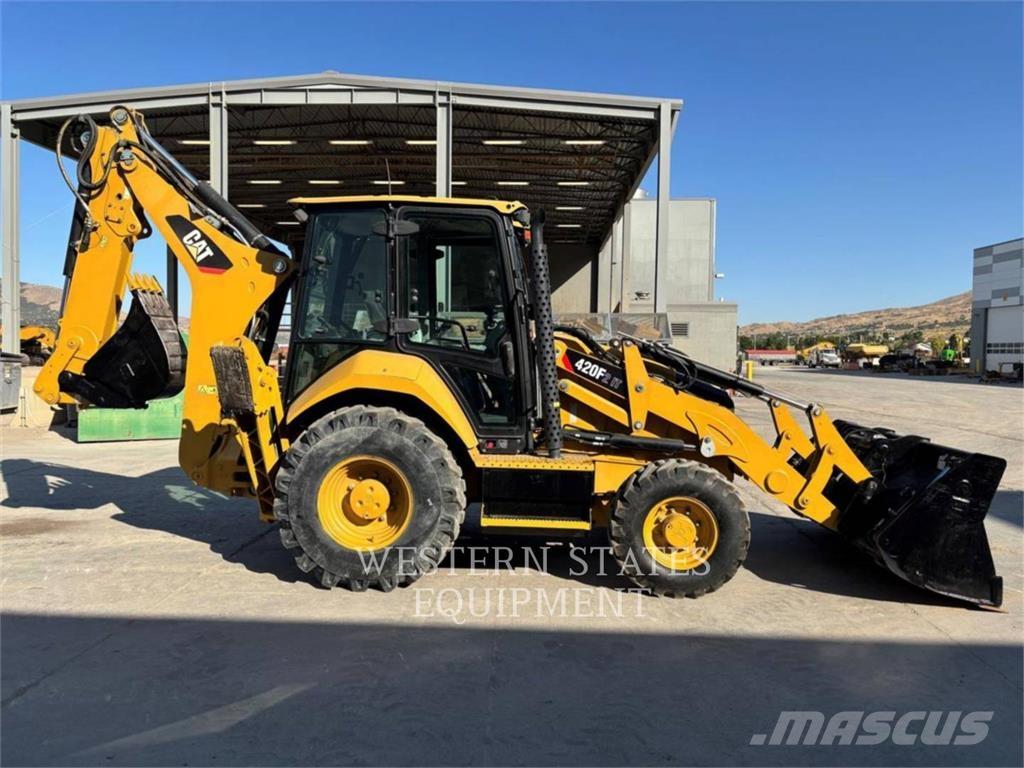 CAT 420F2 Rovokopači