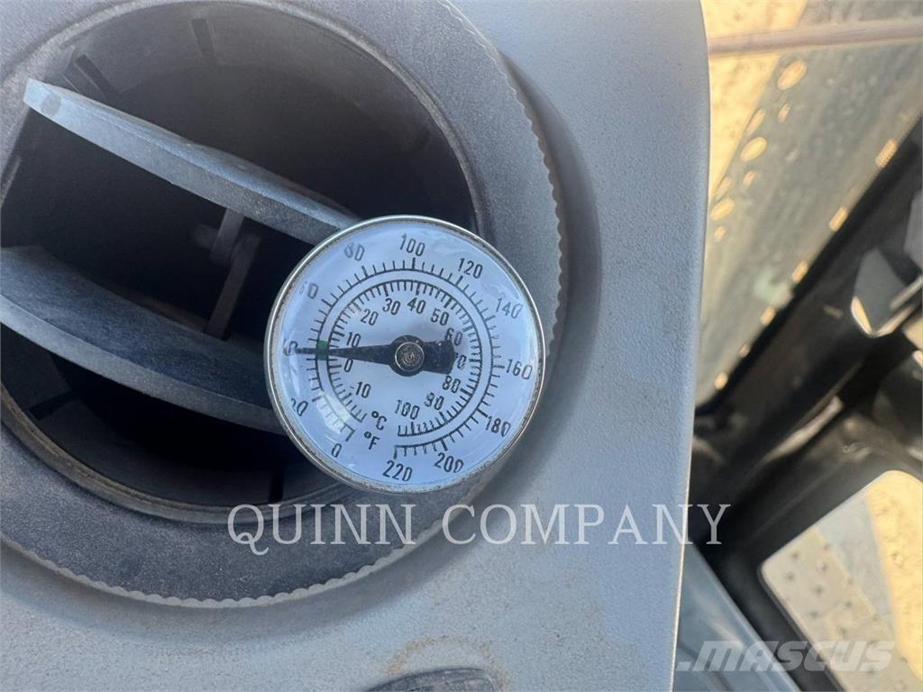 CAT 420F2 Rovokopači