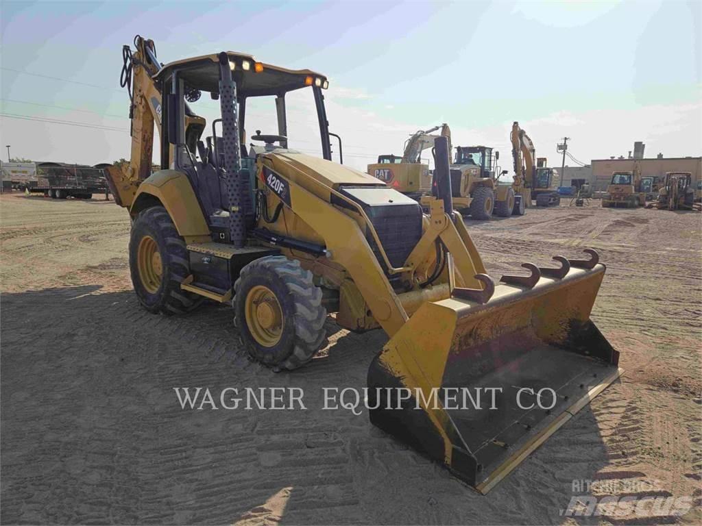 CAT 420F2 4WDE Rovokopači