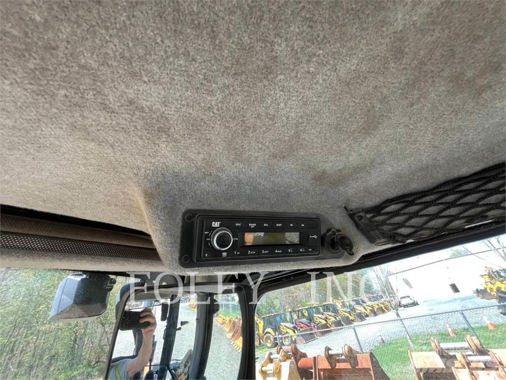 CAT 420F2IT Rovokopači
