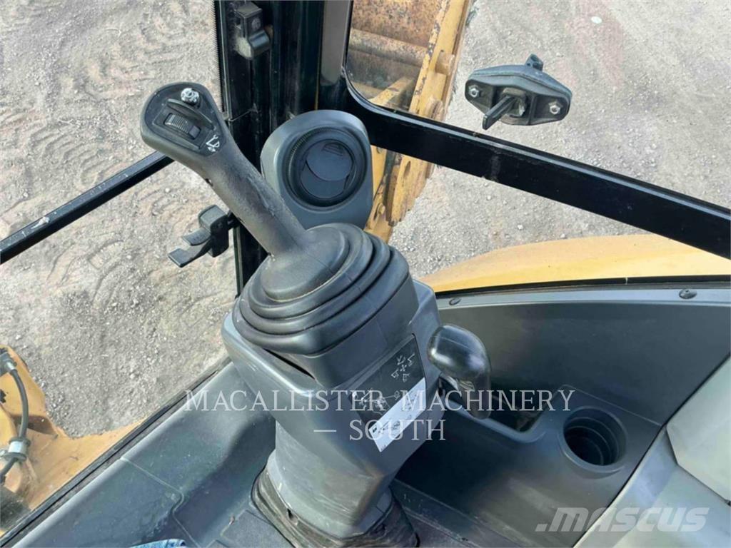 CAT 420F2ST Rovokopači