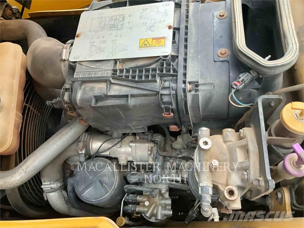 CAT 420FST Rovokopači