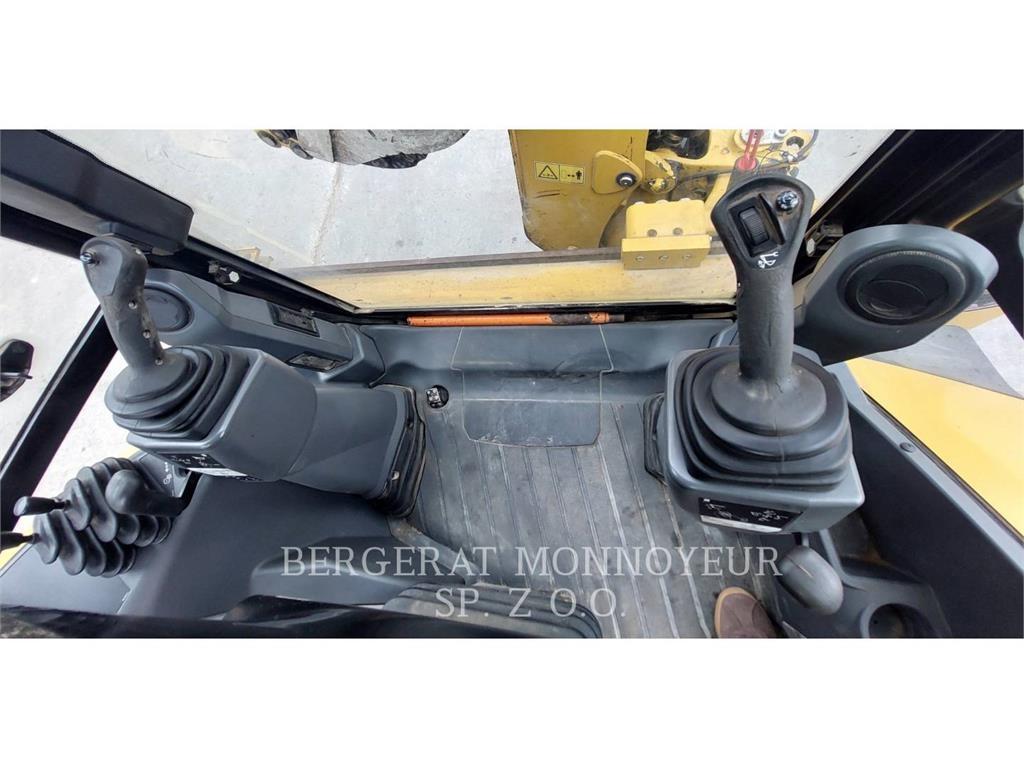 CAT 432F2 Rovokopači