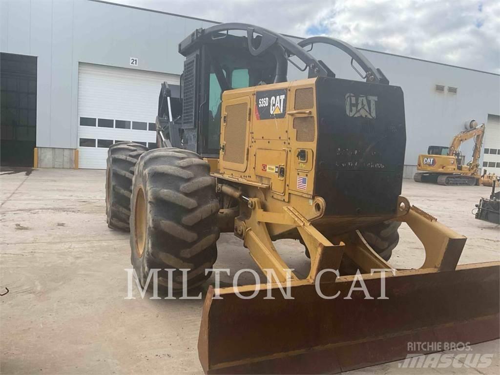 CAT 535D Skideri