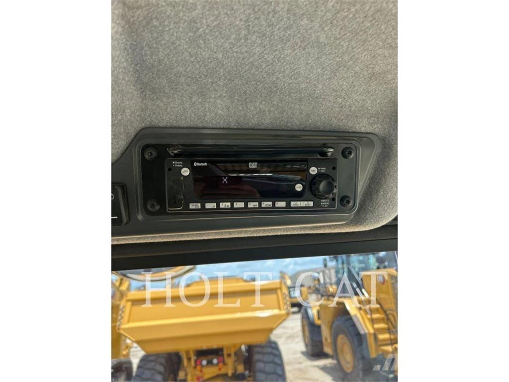 CAT 725 Zglobni damperi