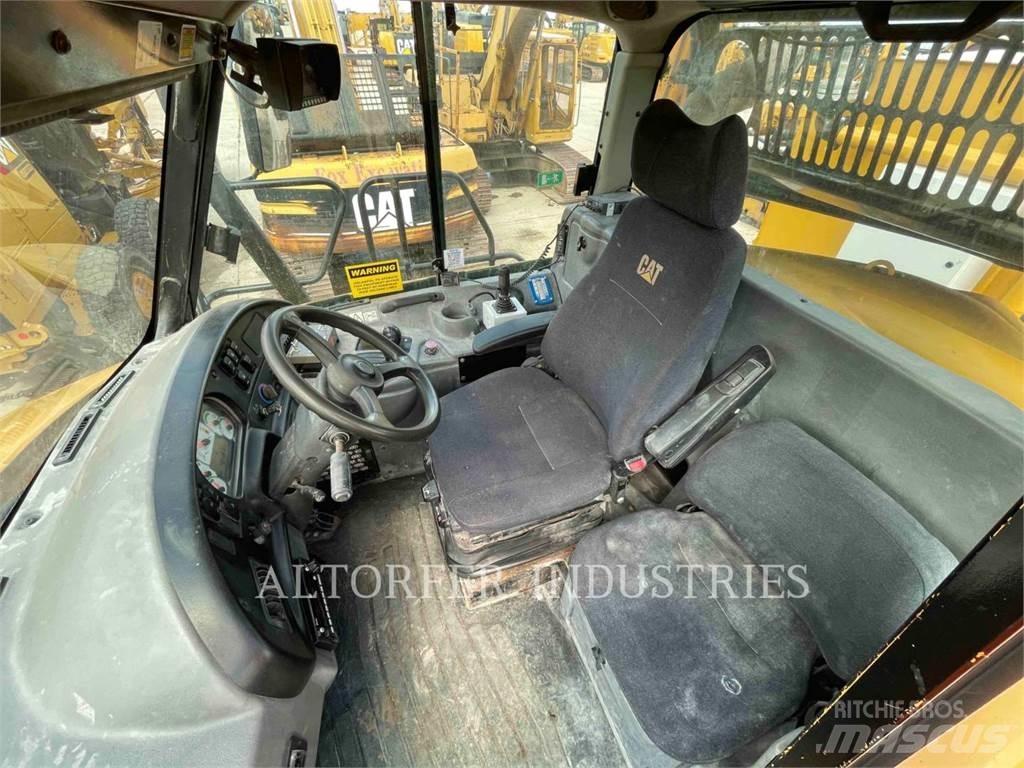 CAT 725 WT Zglobni damperi