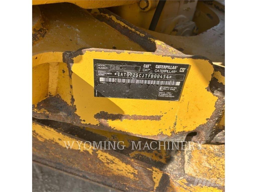 CAT 725C Zglobni damperi