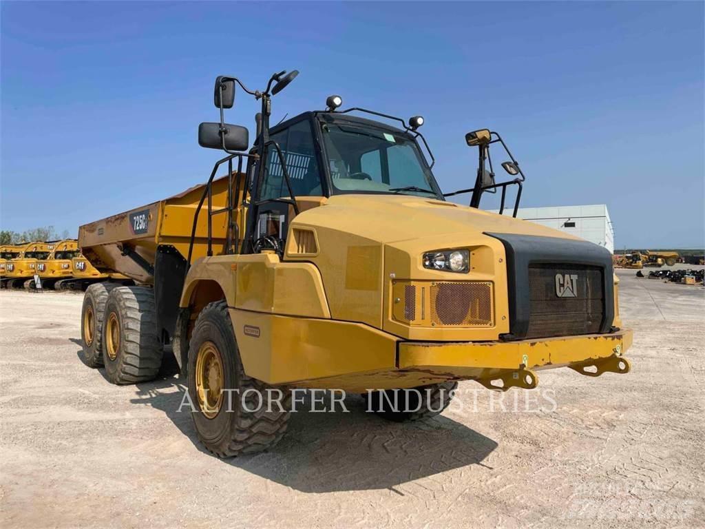 CAT 725C2 Zglobni damperi