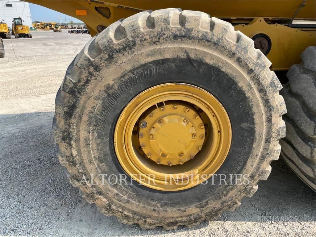 CAT 725C2 Zglobni damperi