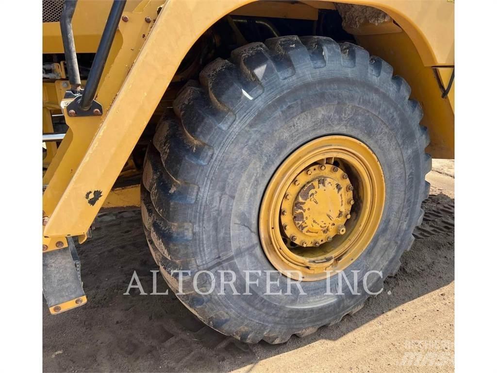CAT 725C2 Zglobni damperi