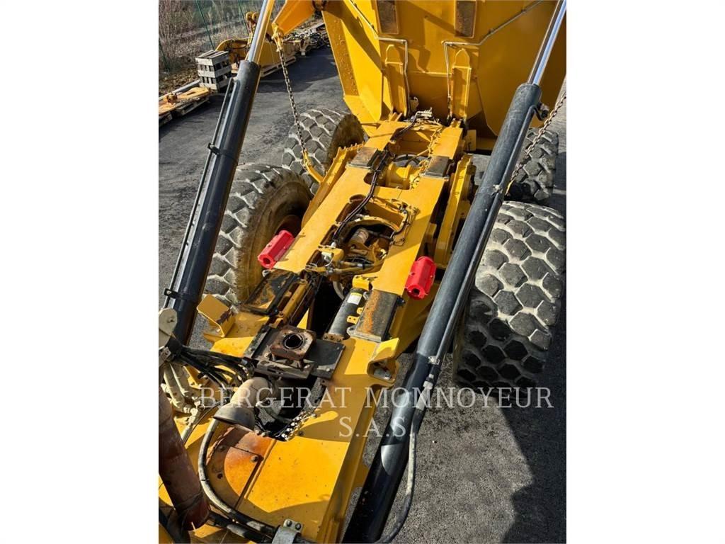 CAT 730 Zglobni damperi