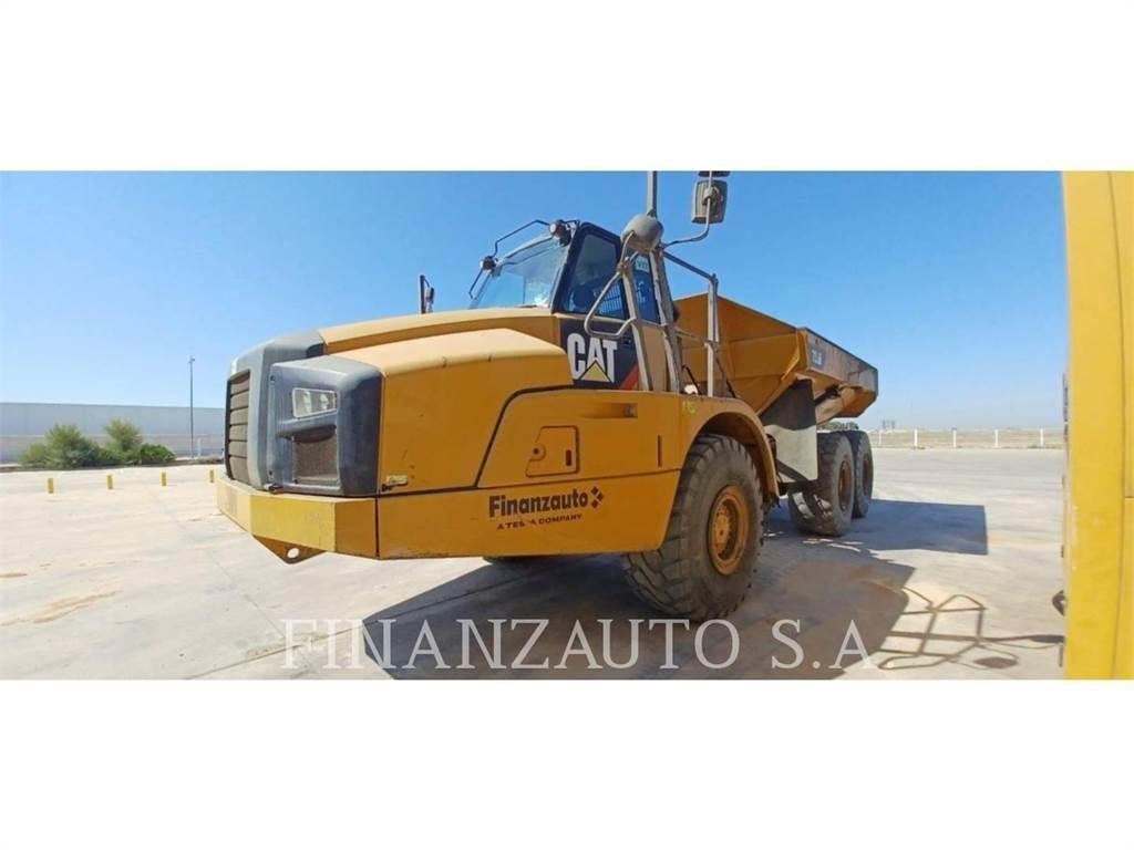 CAT 735B Zglobni damperi