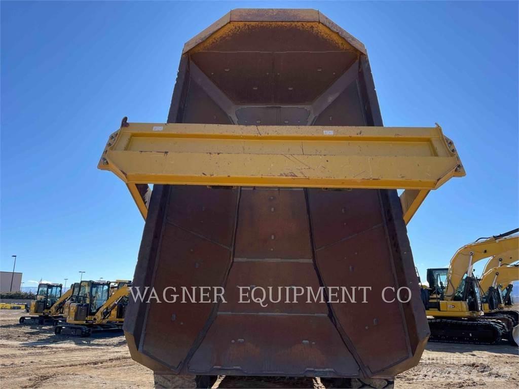 CAT 735C Zglobni damperi