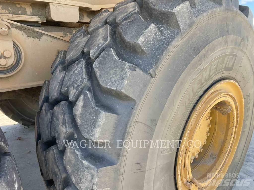 CAT 740 Zglobni damperi