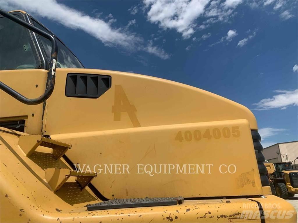 CAT 740 Zglobni damperi