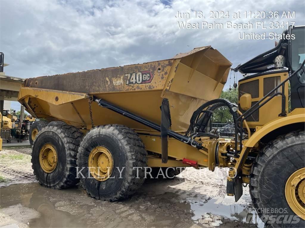 CAT 740 Zglobni damperi