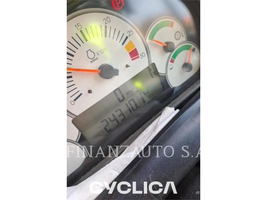 CAT 740 Zglobni damperi