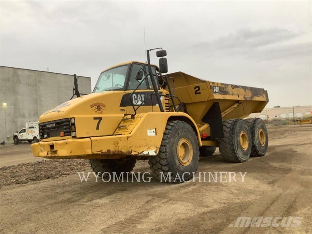 CAT 740 Zglobni damperi