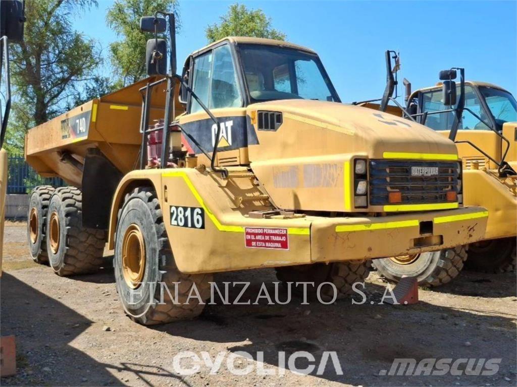 CAT 740 Zglobni damperi