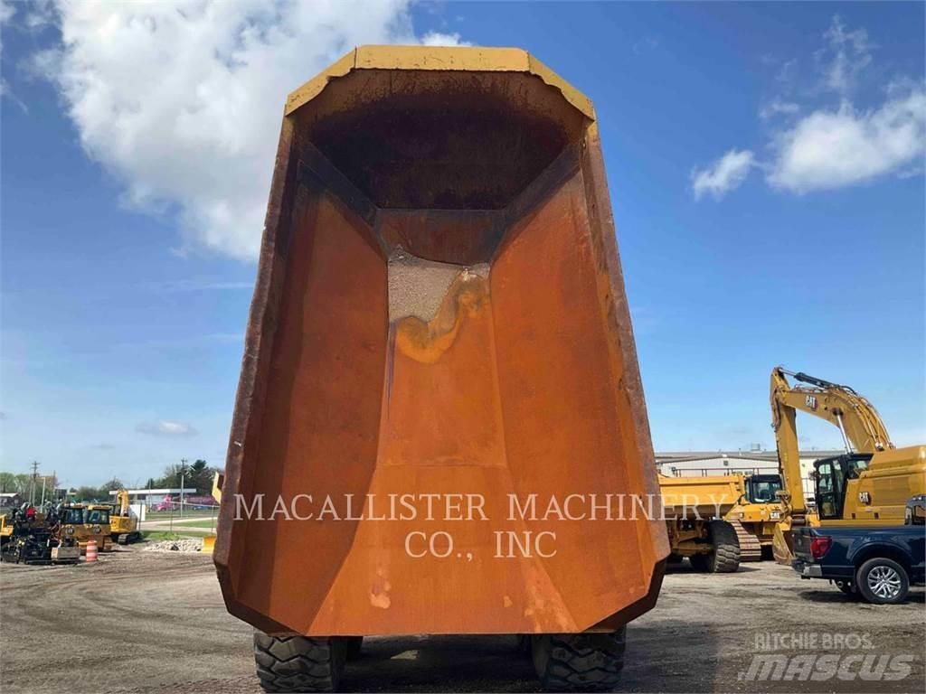 CAT 740 GC Zglobni damperi