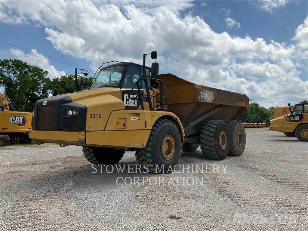 CAT 740B Zglobni damperi