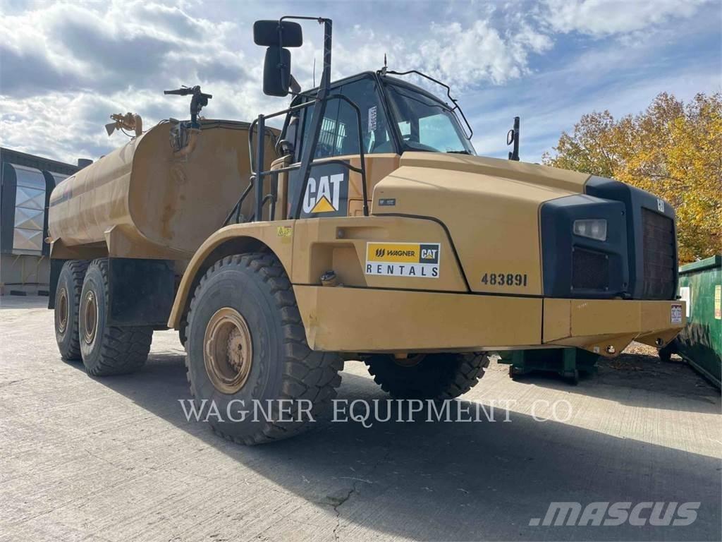 CAT 740B WT Kamioni za vodu