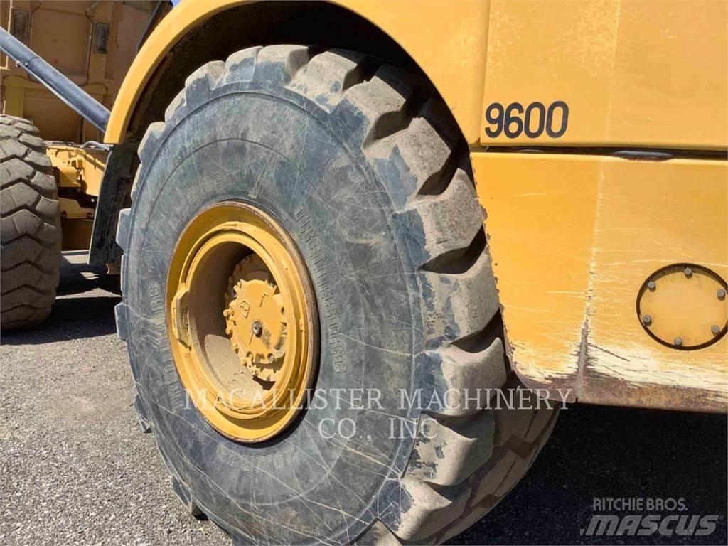 CAT 740GC Zglobni damperi