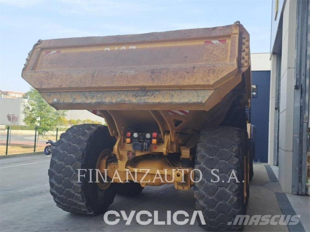 CAT 740GC Zglobni damperi