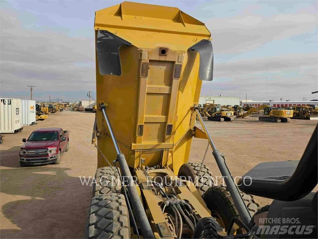 CAT 740GC Zglobni damperi