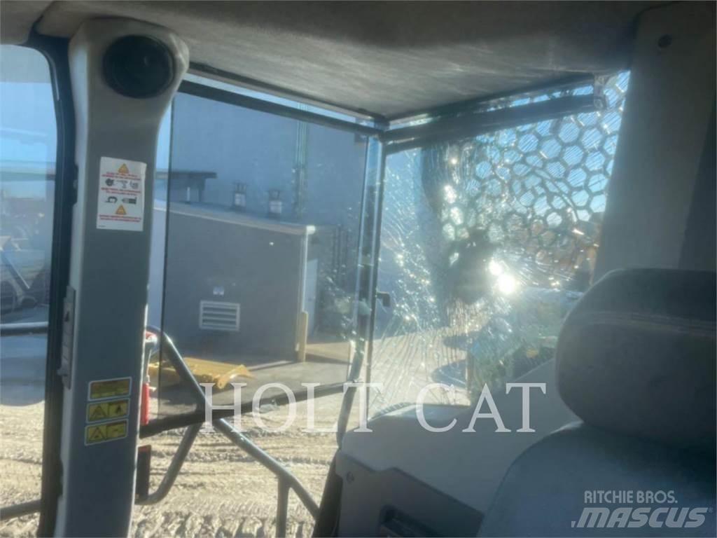 CAT 745 Zglobni damperi