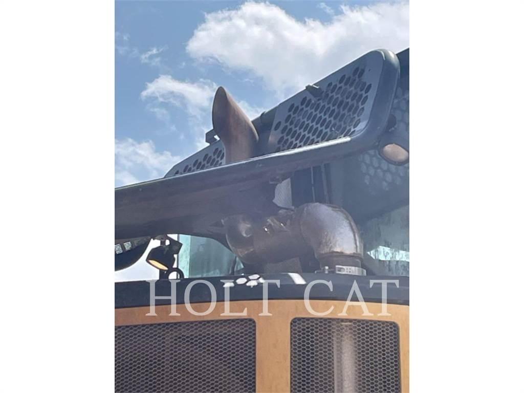 CAT 745 Zglobni damperi