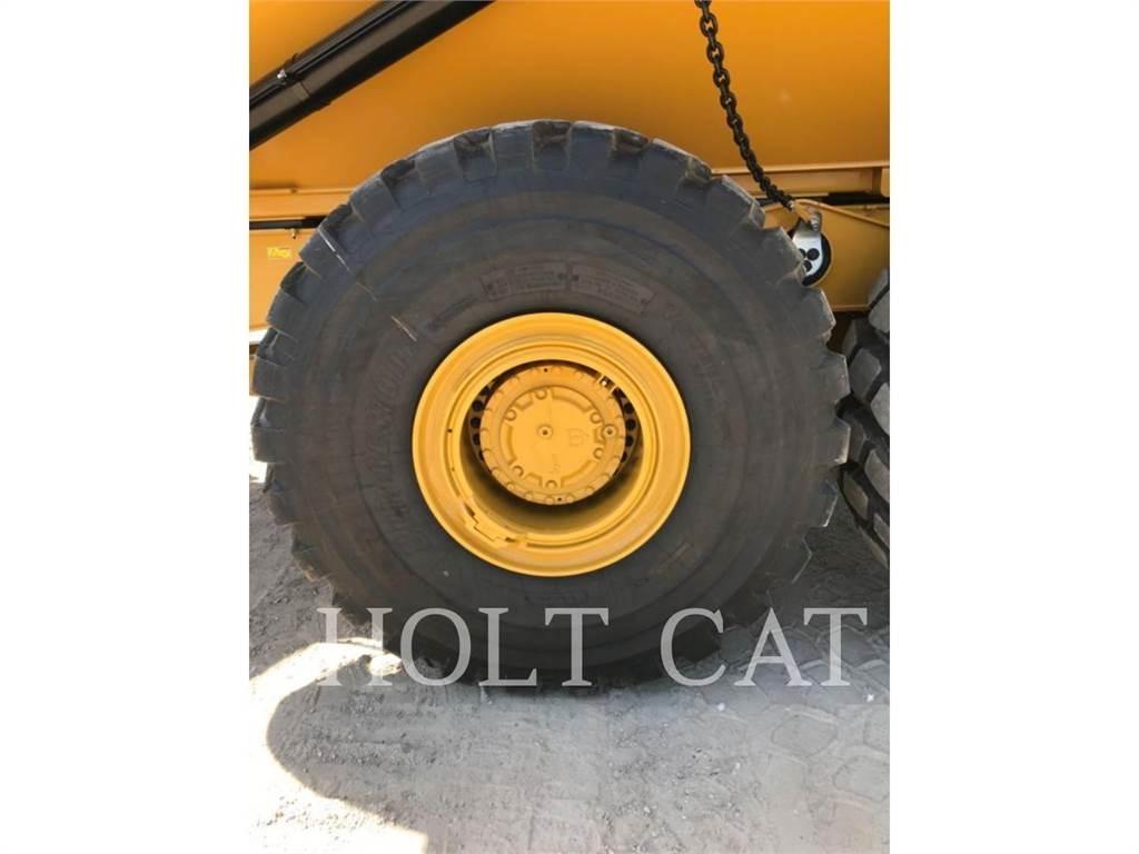 CAT 745 Zglobni damperi