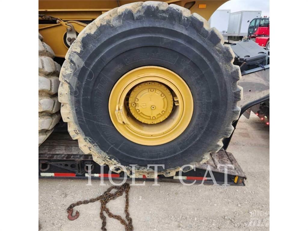 CAT 745 Zglobni damperi