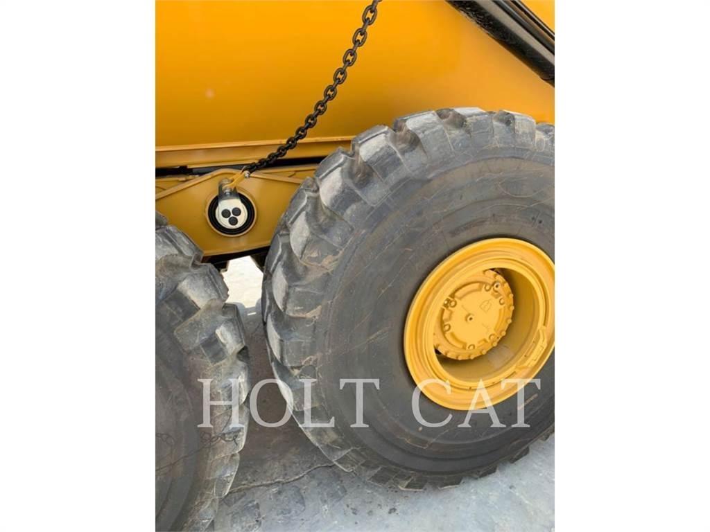 CAT 745 Zglobni damperi