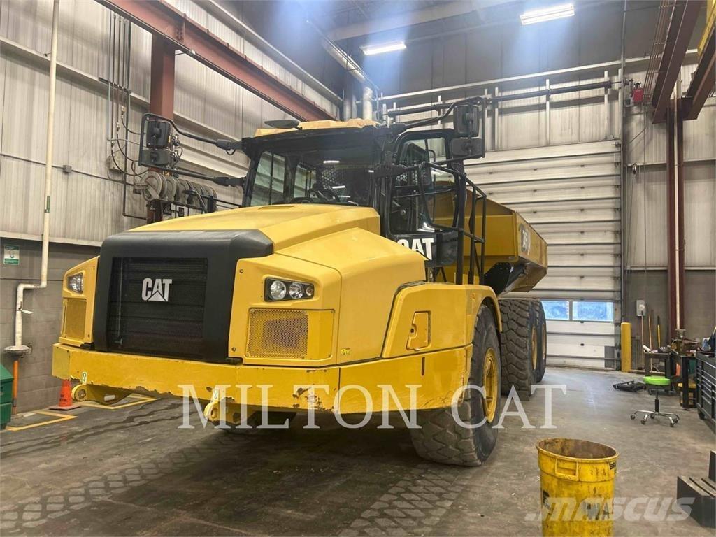CAT 745 Zglobni damperi
