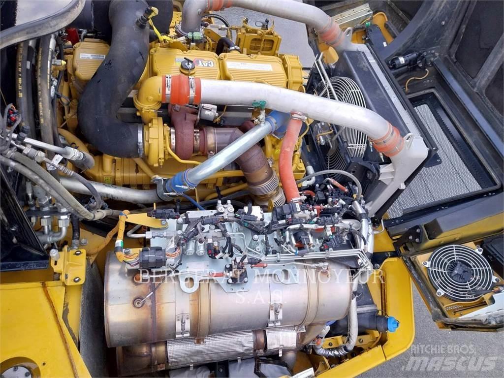 CAT 745 Zglobni damperi