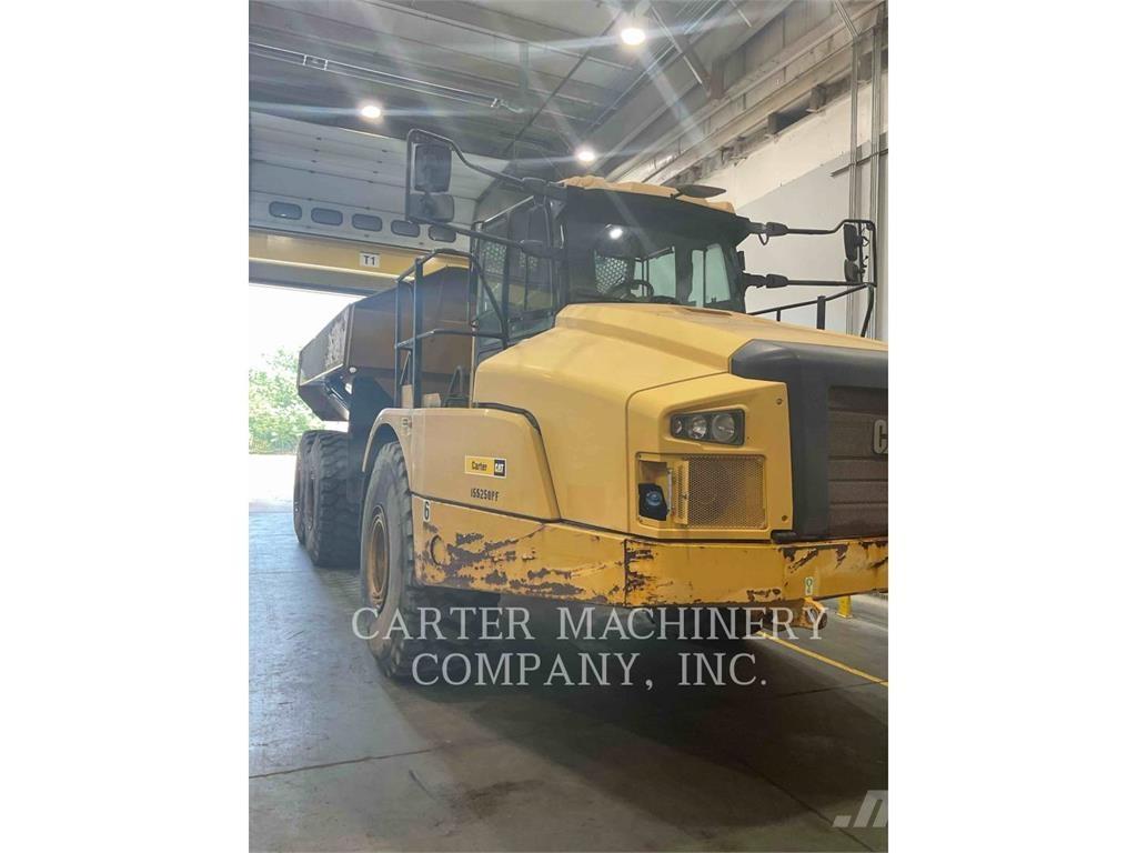 CAT 745 Zglobni damperi