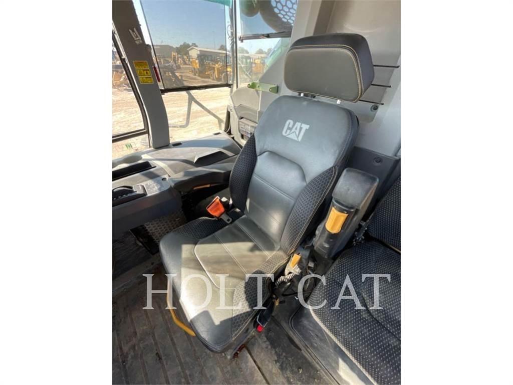 CAT 745 Zglobni damperi