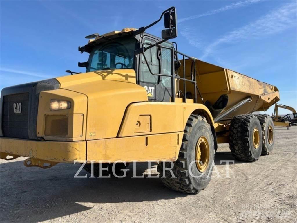 CAT 745 Zglobni damperi